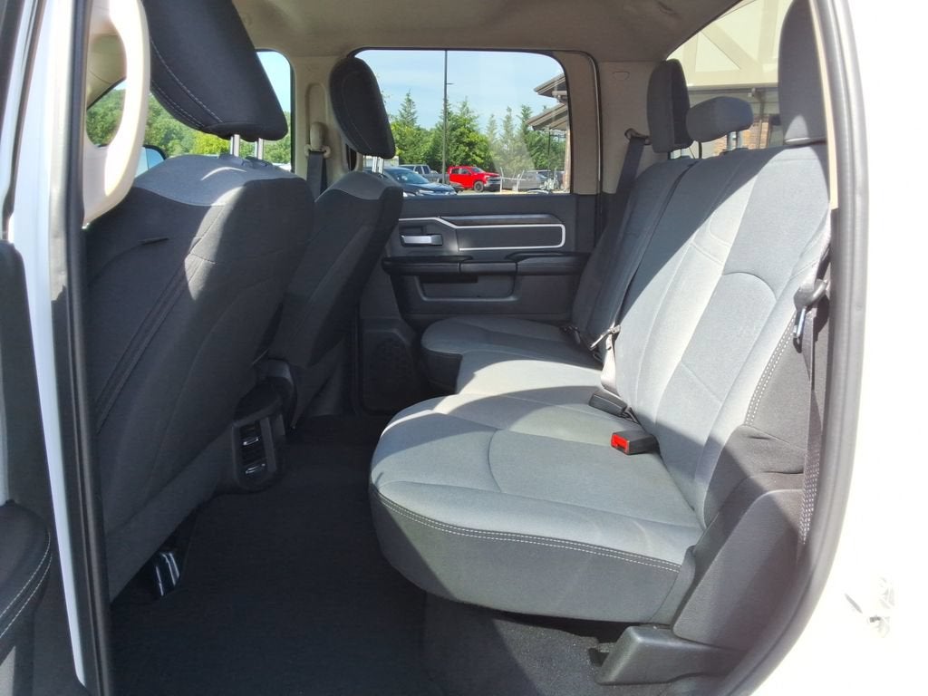 2020 RAM 2500 Big Horn Crew Cab 4x4 6'4" Box