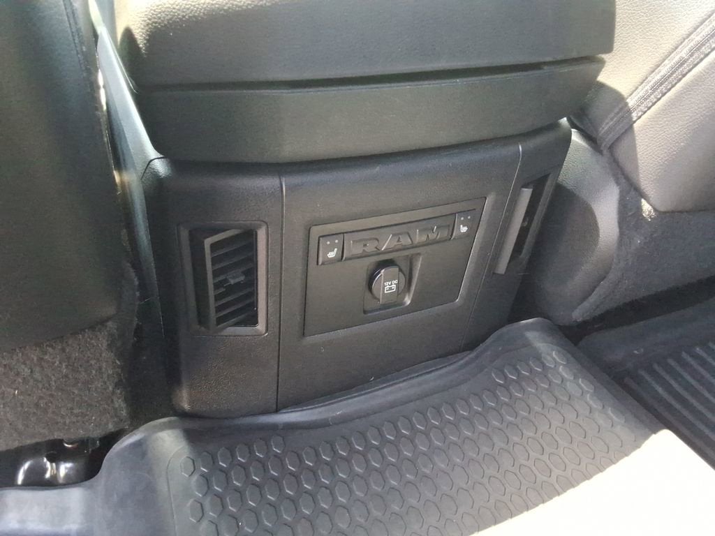 2018 RAM 2500 Laramie Crew Cab 4x4 6'4" Box