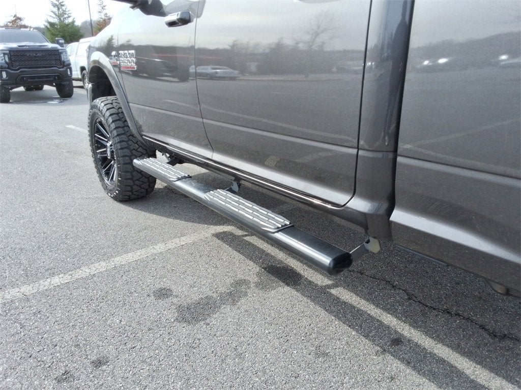 2018 RAM 2500 Laramie Crew Cab 4x4 6'4" Box