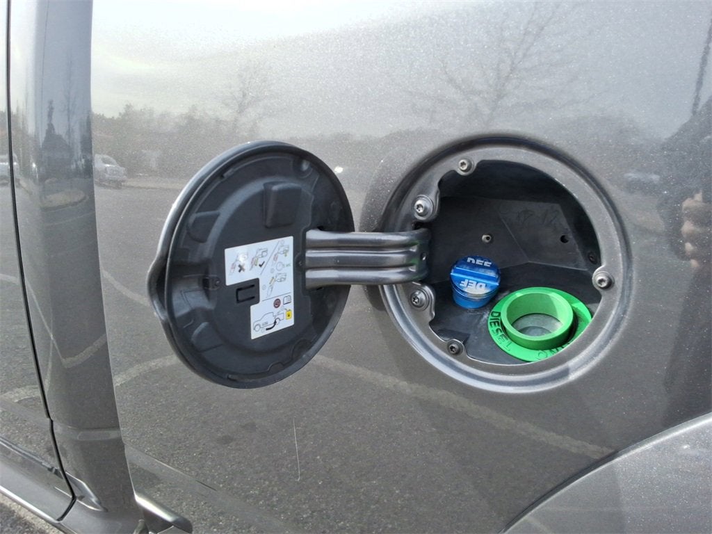 2018 RAM 2500 Laramie Crew Cab 4x4 6'4" Box