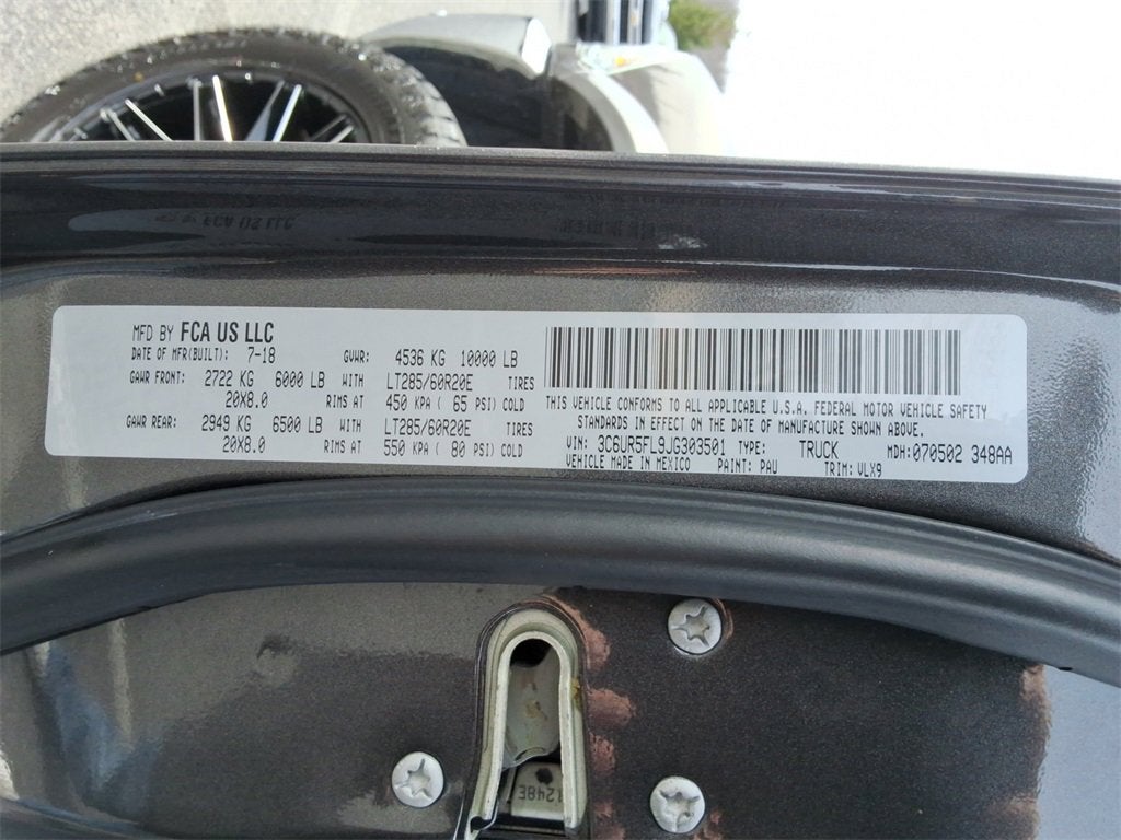 2018 RAM 2500 Laramie Crew Cab 4x4 6'4" Box