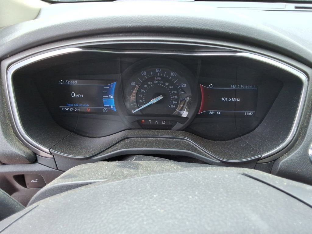 2020 Ford Fusion SE