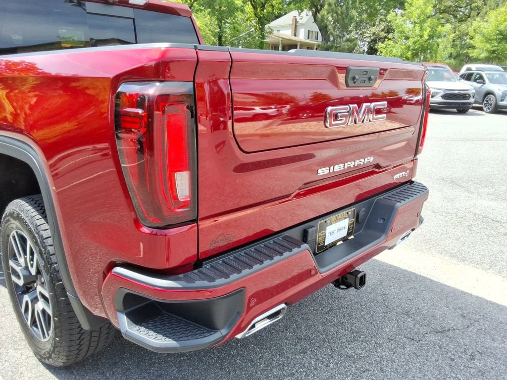 2025 GMC Sierra 1500 AT4