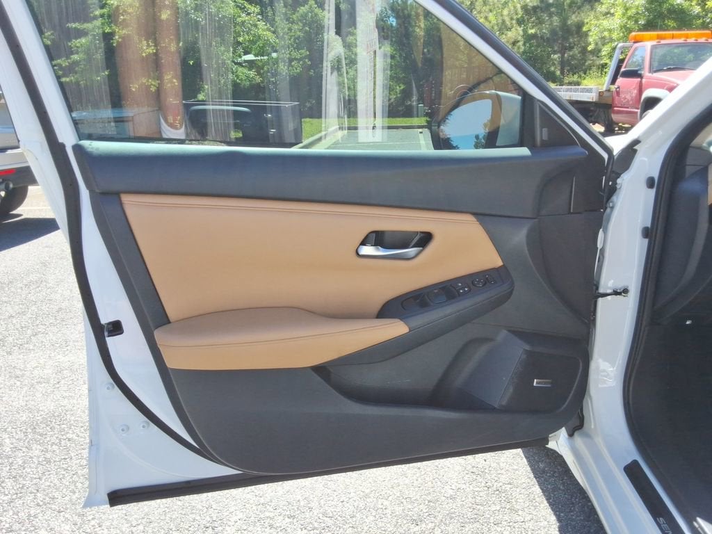 2024 Nissan Sentra SV Xtronic CVT