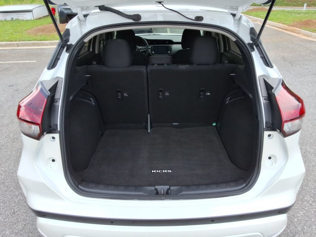 2023 Nissan Kicks SV Xtronic CVT