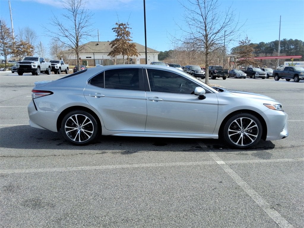 2019 Toyota Camry SE