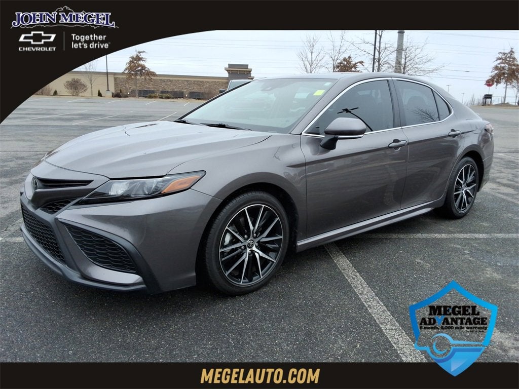 2022 Toyota Camry SE