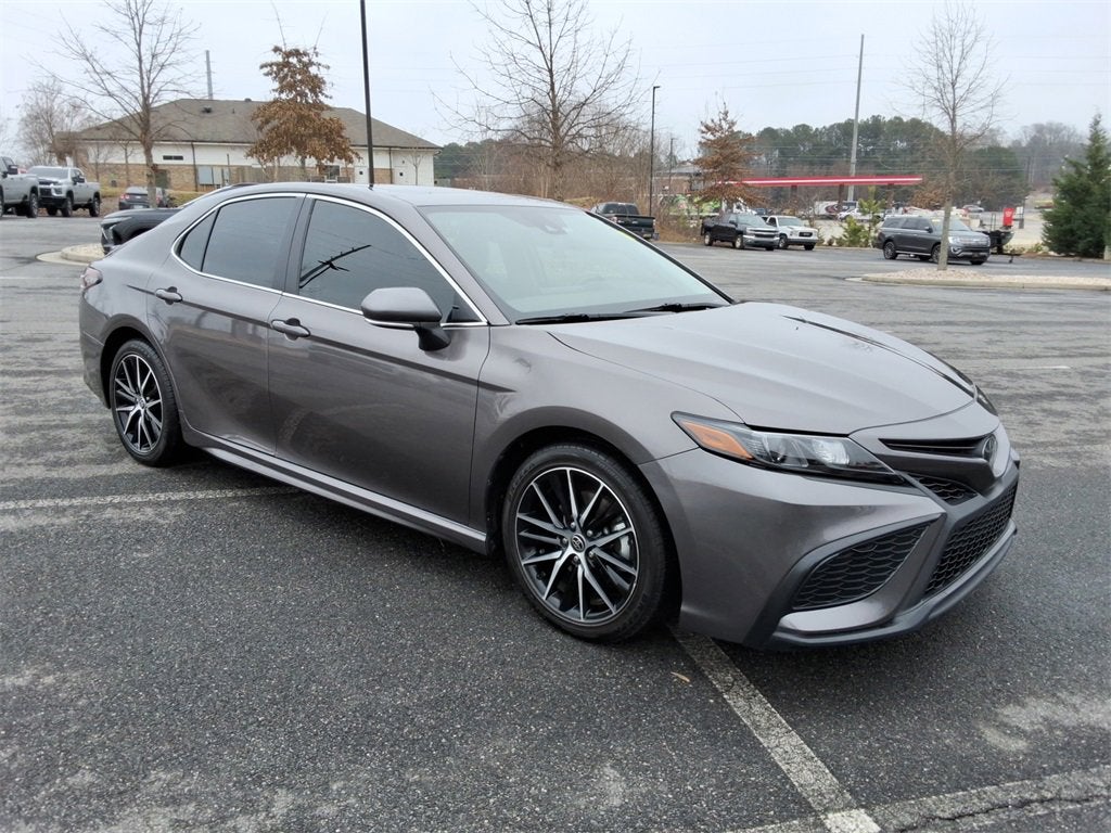 2022 Toyota Camry SE