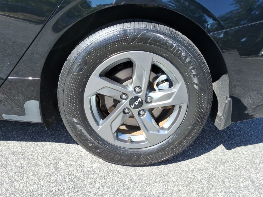 2022 Kia K5 LXS