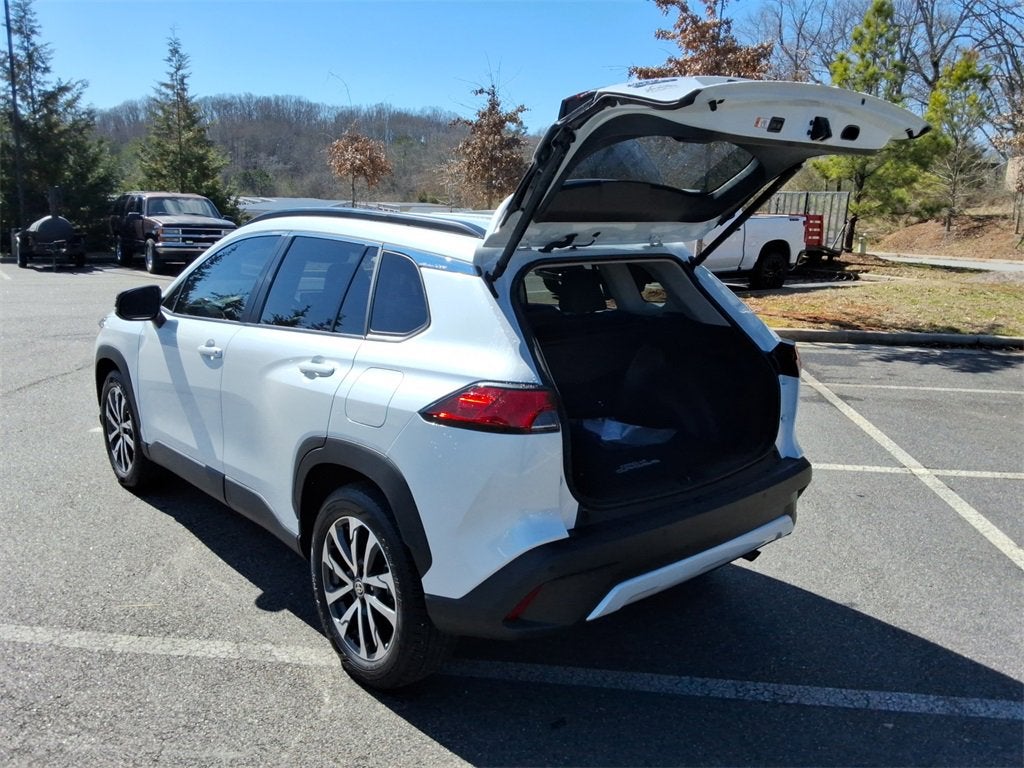 2025 Toyota Corolla Cross XLE