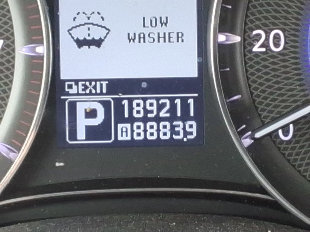 2012 INFINITI QX56 7-passenger