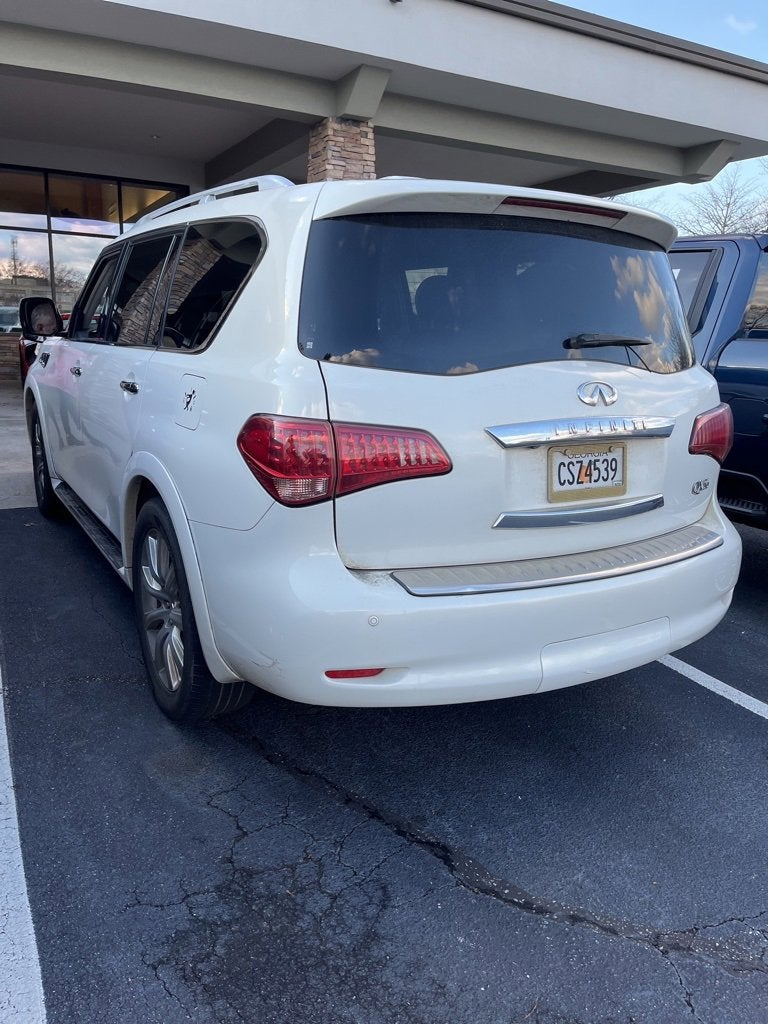 2012 INFINITI QX56 7-passenger