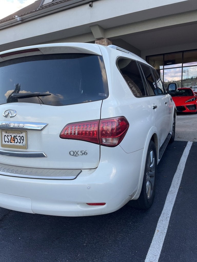 2012 INFINITI QX56 7-passenger