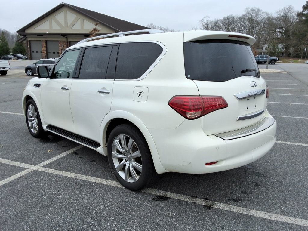 2012 INFINITI QX56 7-passenger