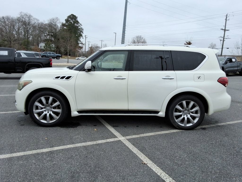 2012 INFINITI QX56 7-passenger