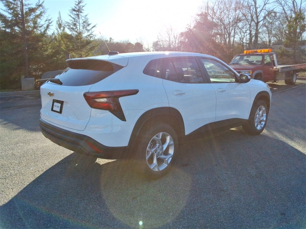 2026 Chevrolet Trax LS