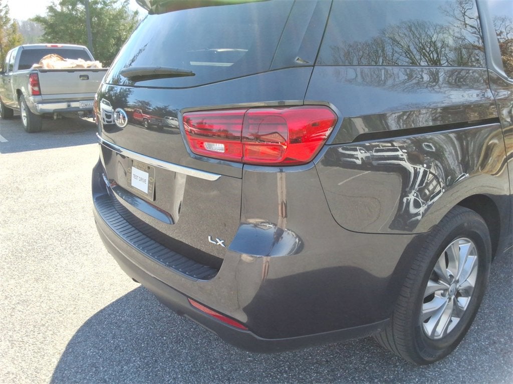 2021 Kia Sedona LX