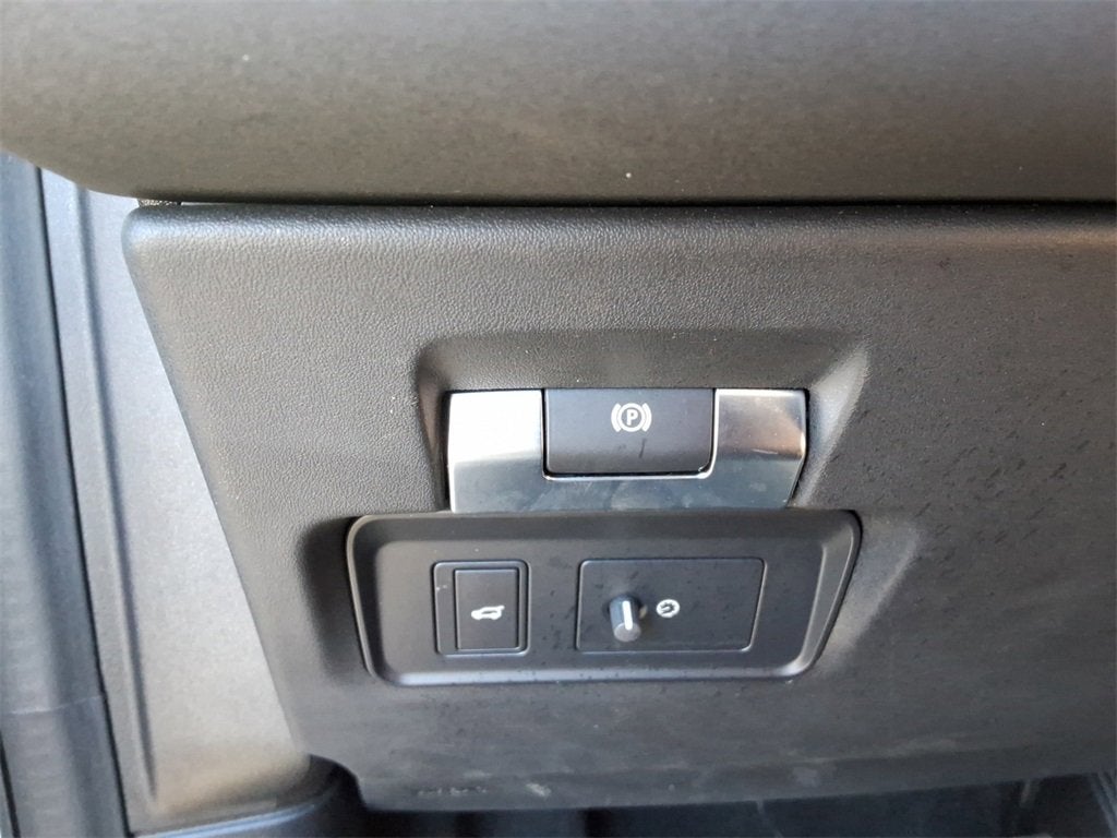 2022 Land Rover Discovery Sport SE