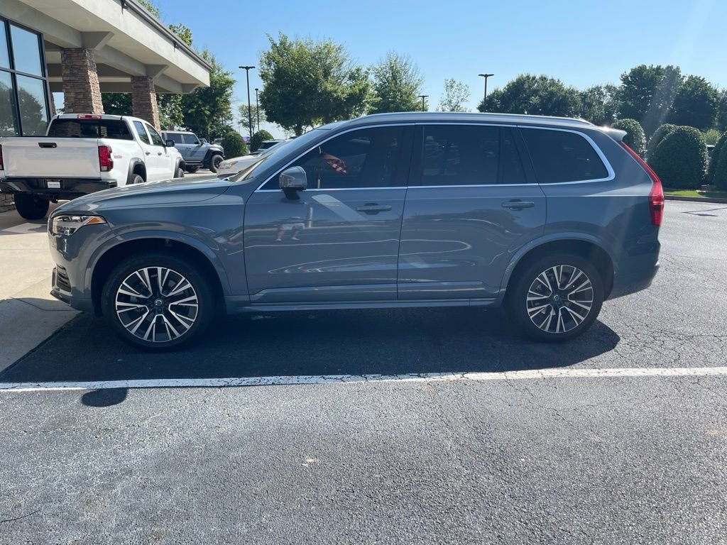 2022 Volvo XC90 T5 Momentum 7 Passenger