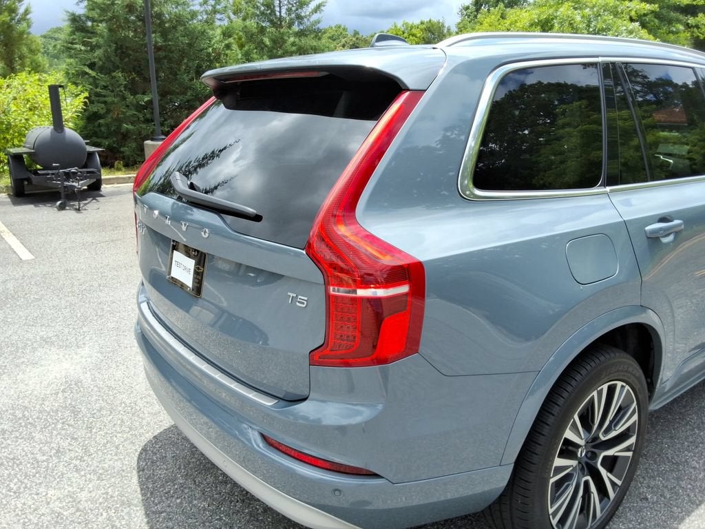 2022 Volvo XC90 T5 Momentum 7 Passenger