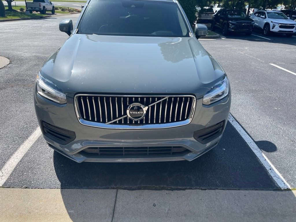 2022 Volvo XC90 T5 Momentum 7 Passenger