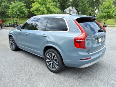 2022 Volvo XC90 T5 Momentum 7 Passenger