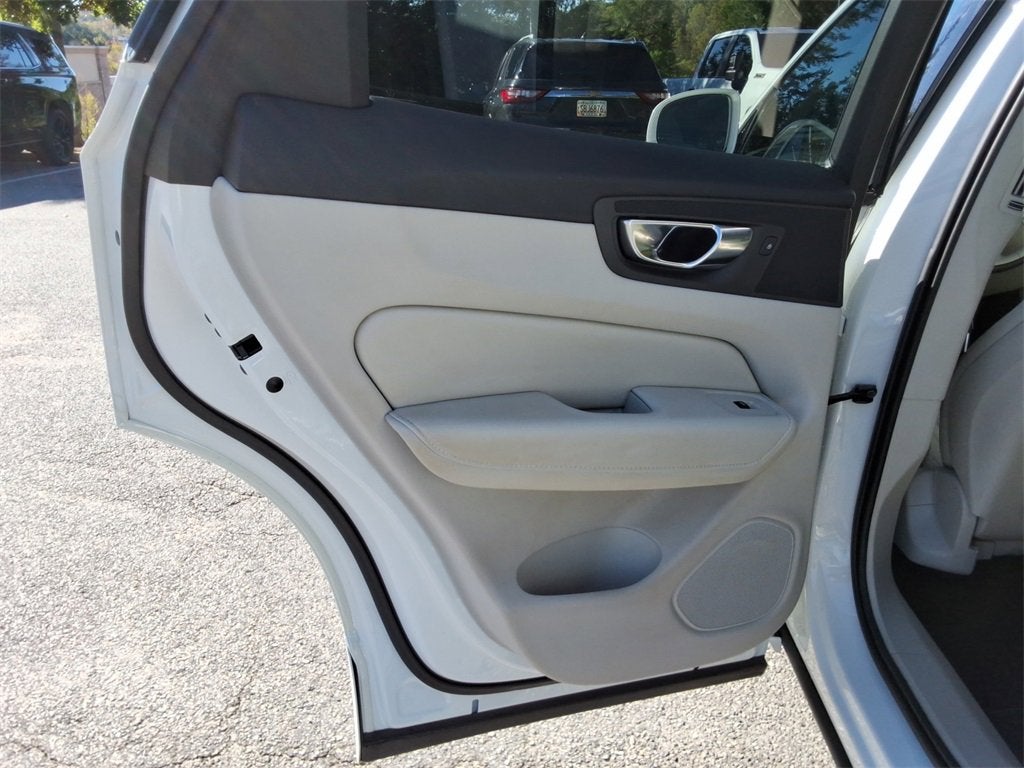 2021 Volvo XC60 Recharge Plug-In Hybrid T8 Inscription