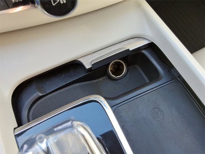 2021 Volvo XC60 Recharge Plug-In Hybrid T8 Inscription