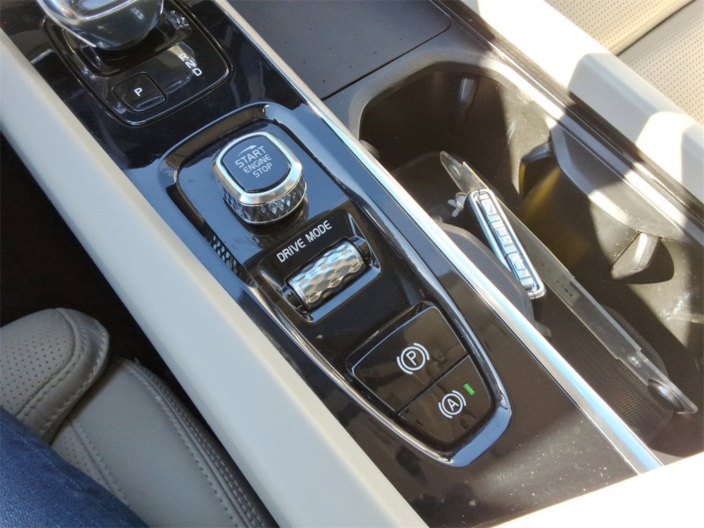 2021 Volvo XC60 Recharge Plug-In Hybrid T8 Inscription