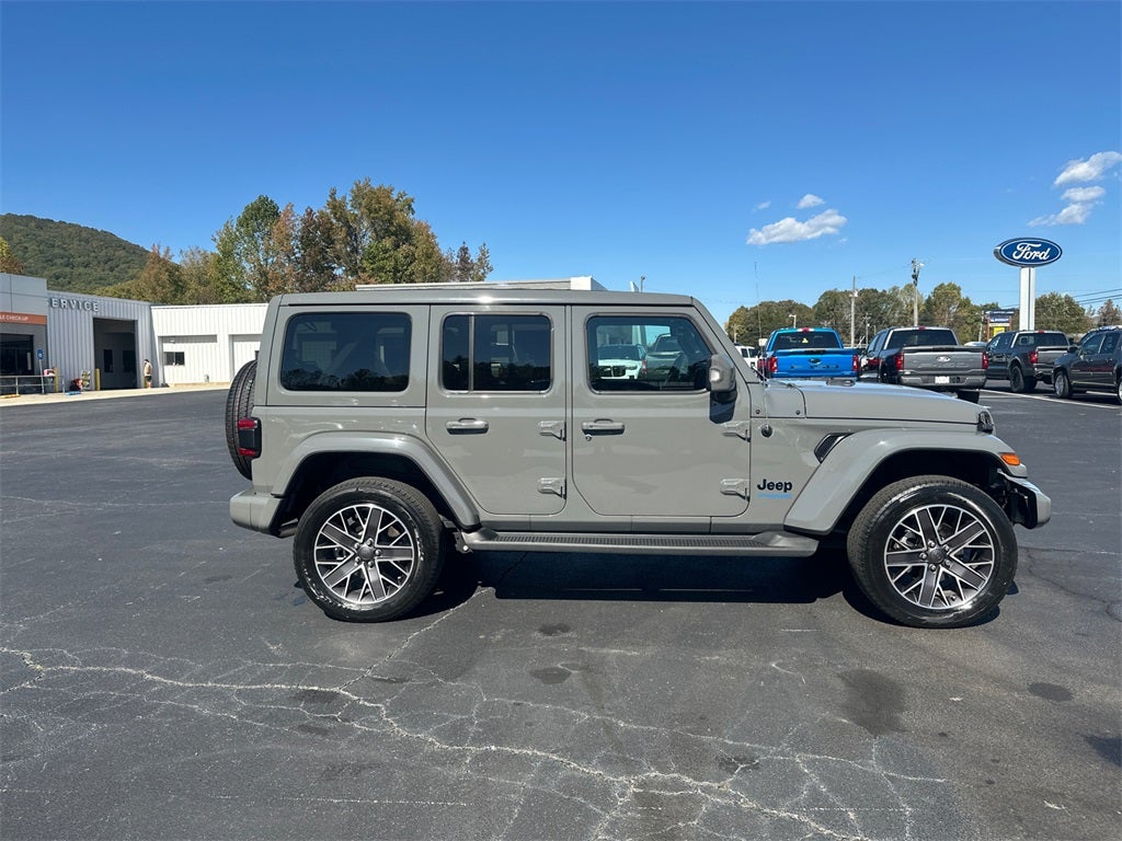 2022 Jeep Wrangler Unlimited Sahara High Altitude 4xe
