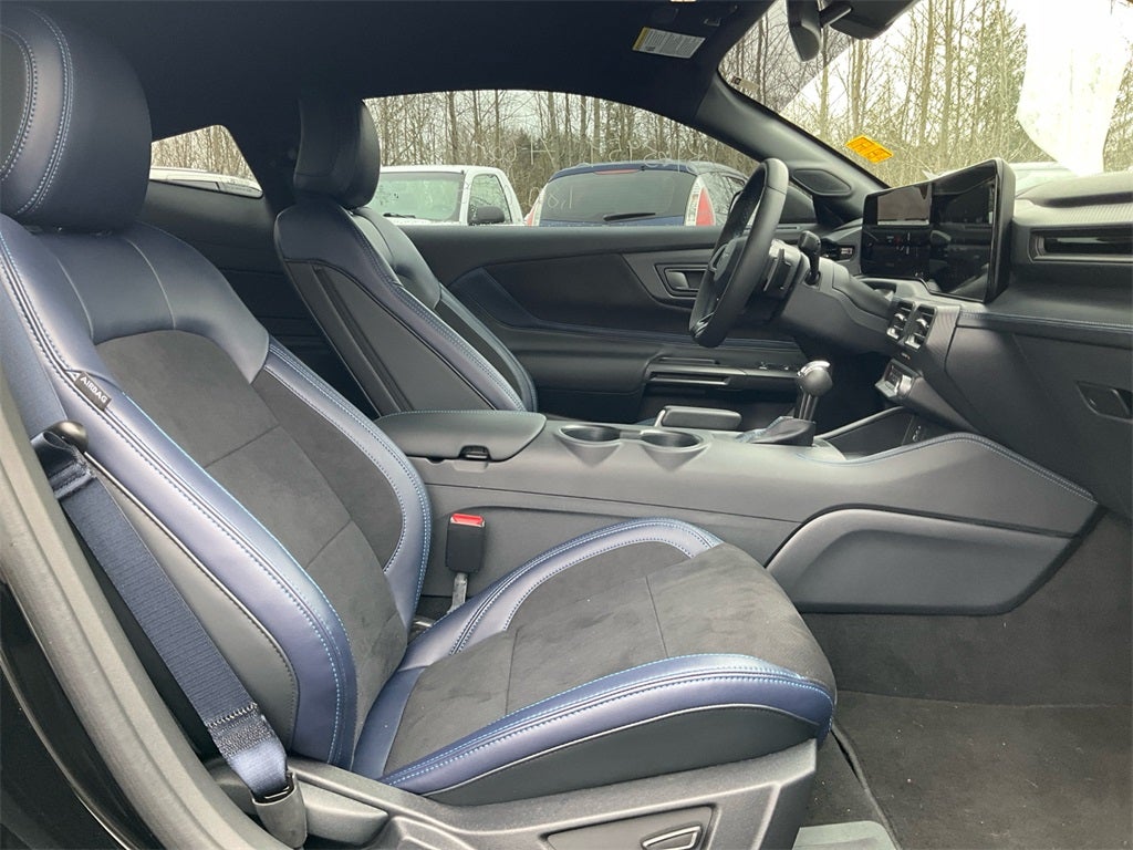 2025 Ford Mustang Dark Horse