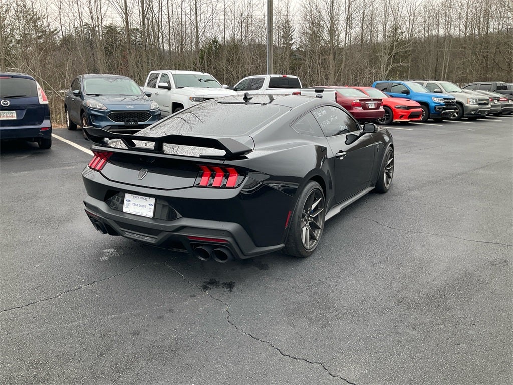 2025 Ford Mustang Dark Horse