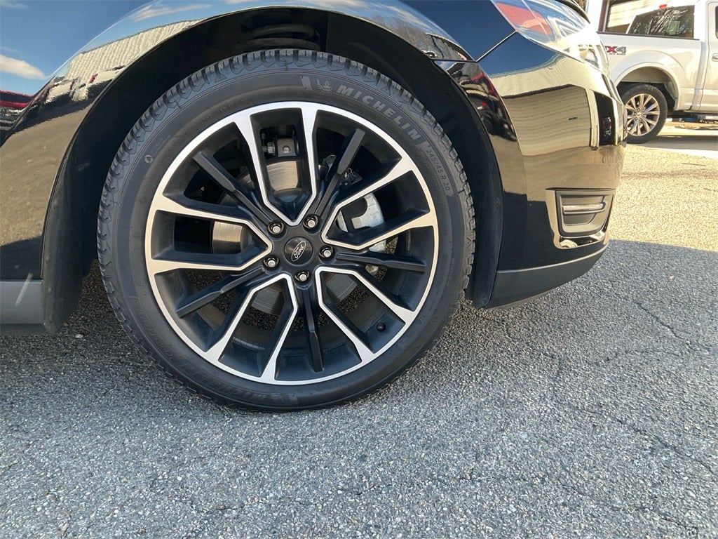 2018 Ford Taurus SEL