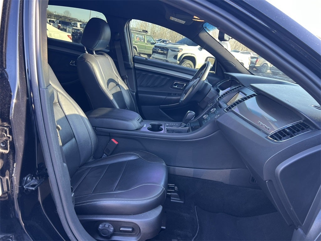 2018 Ford Taurus SEL