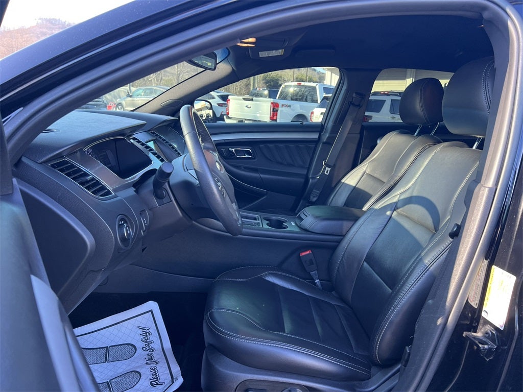 2018 Ford Taurus SEL