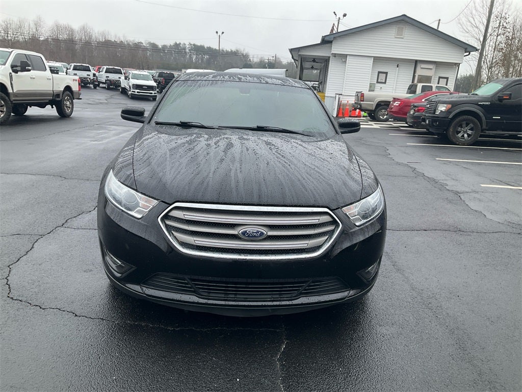 2018 Ford Taurus SEL