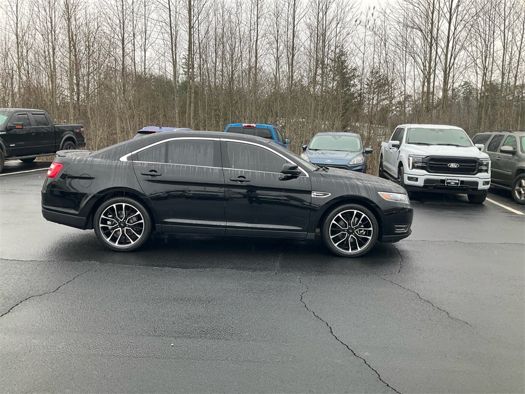 2018 Ford Taurus SEL