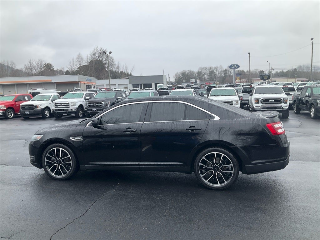 2018 Ford Taurus SEL