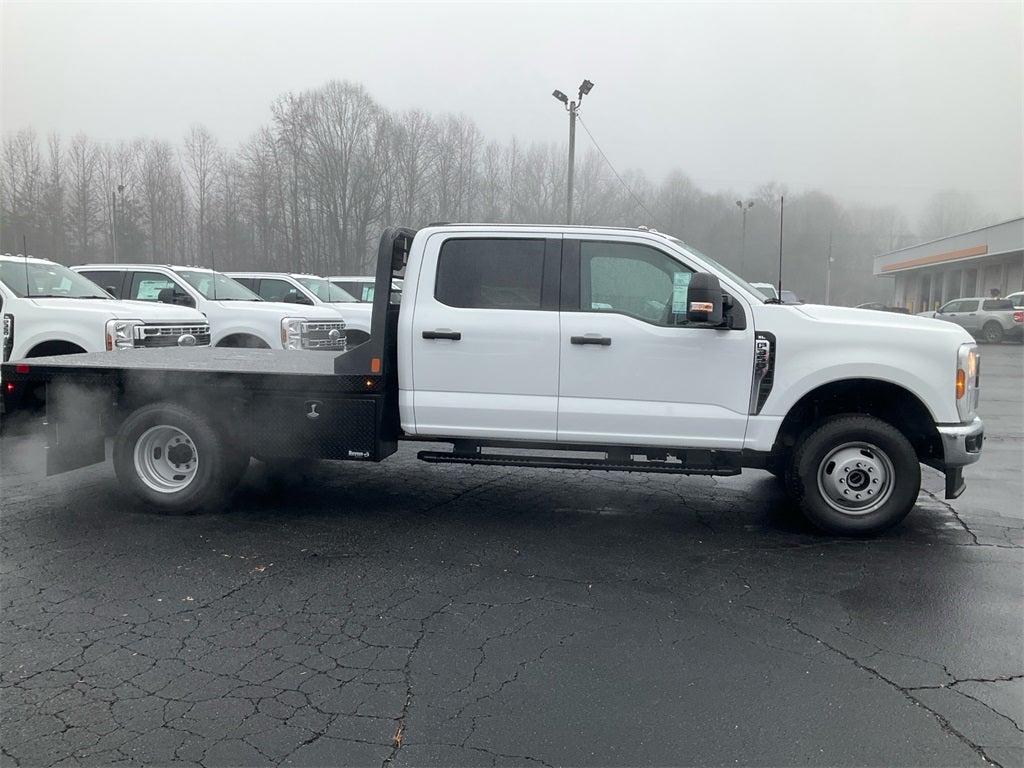 2026 Ford F-350SD XL DRW Flatbed