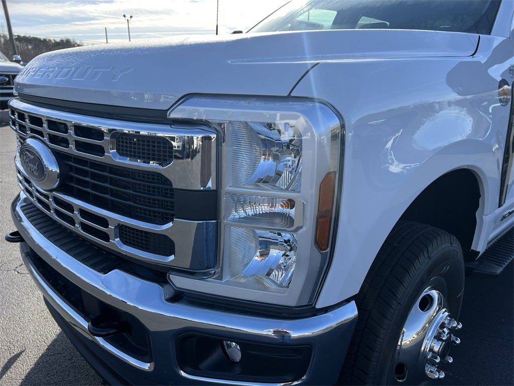 2026 Ford F-350SD XL DRW Flatbed