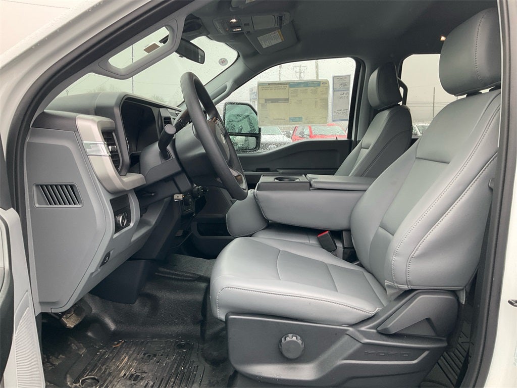 2025 Ford F-450SD XL Flatbed DRW