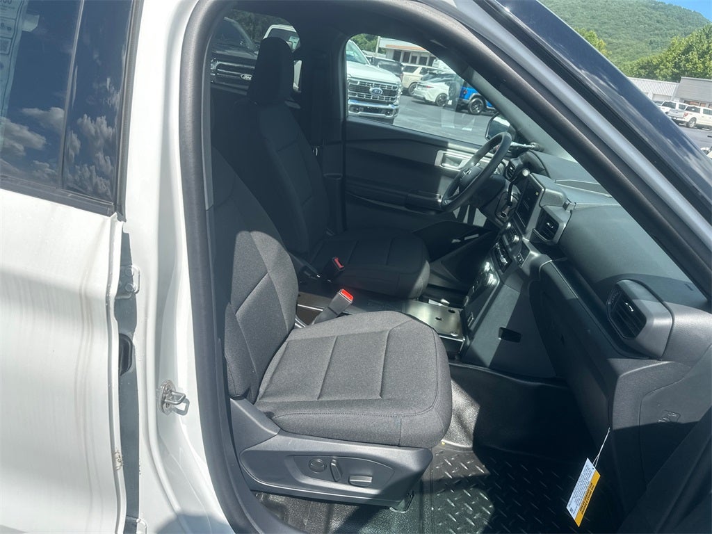 2025 Ford Utility Police Interceptor Base