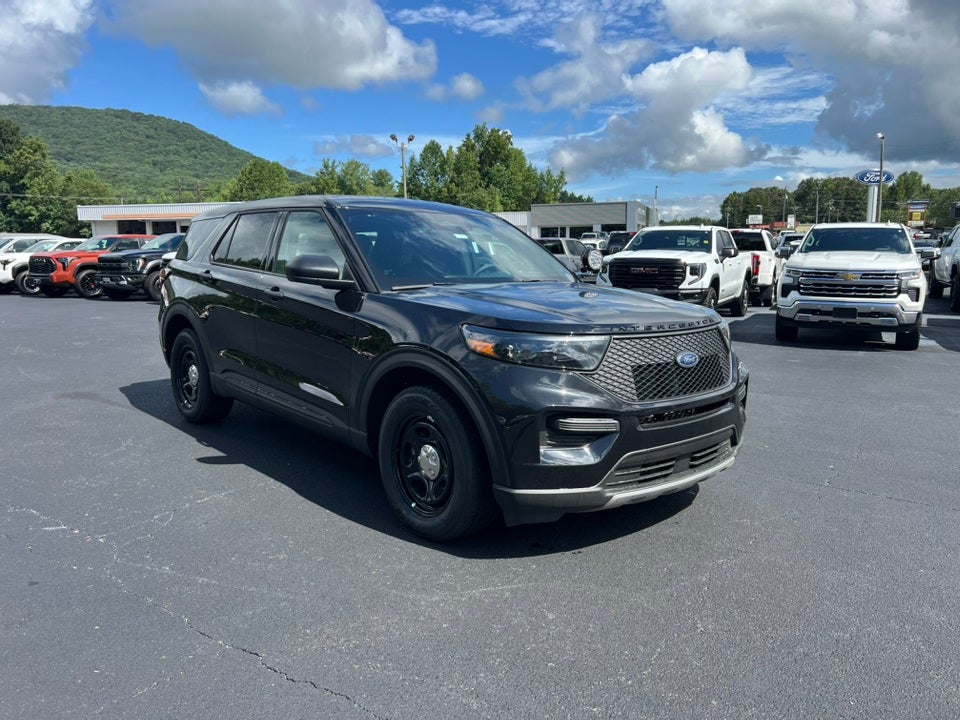 2025 Ford Utility Police Interceptor Base