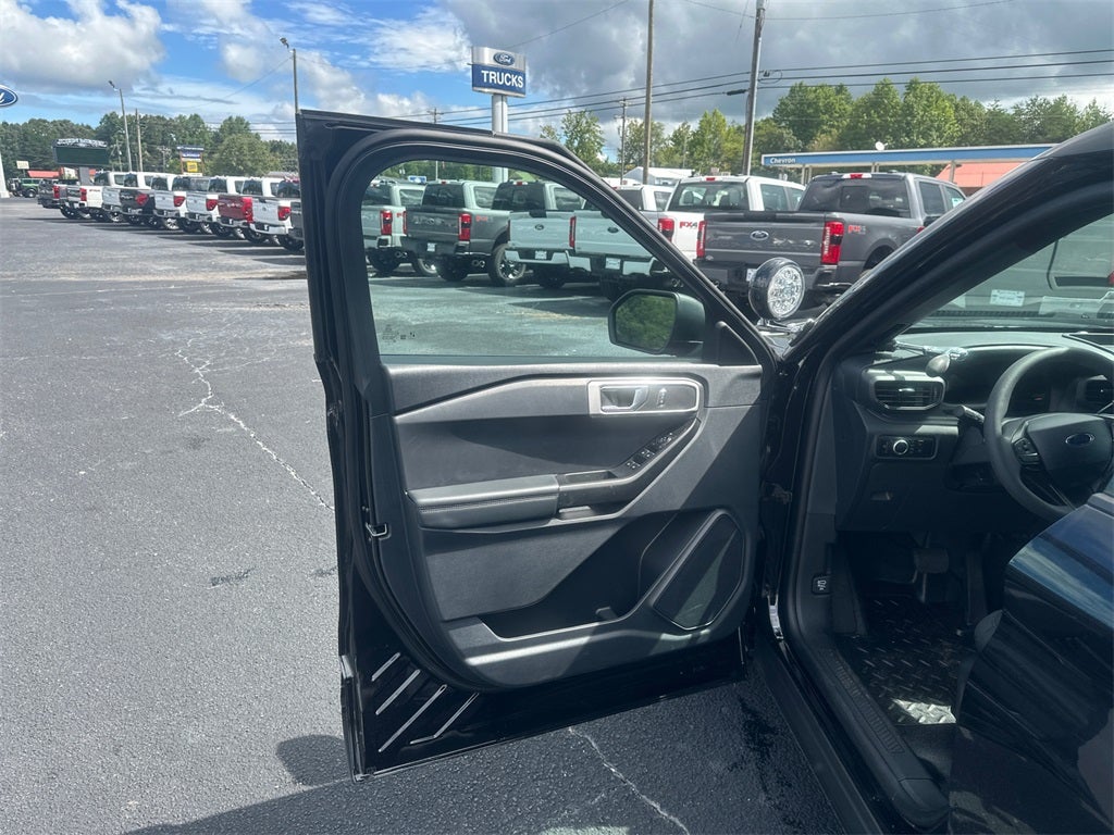 2025 Ford Utility Police Interceptor Base