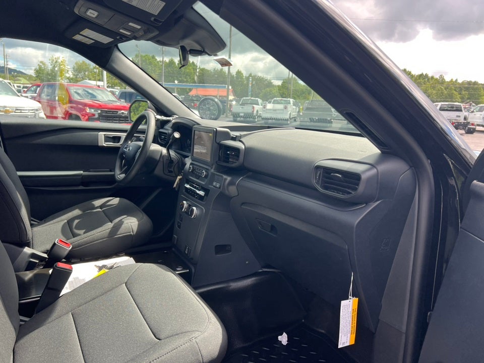 2025 Ford Utility Police Interceptor Base