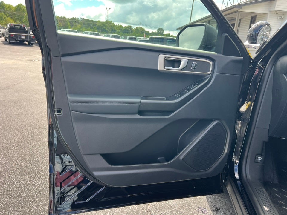 2025 Ford Utility Police Interceptor Base