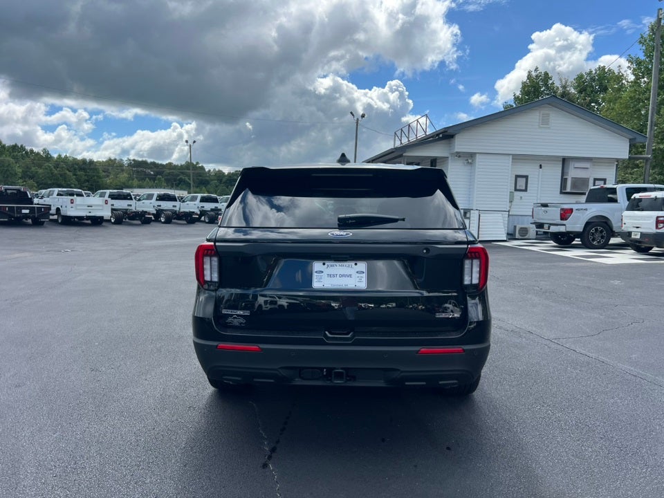 2025 Ford Utility Police Interceptor Base