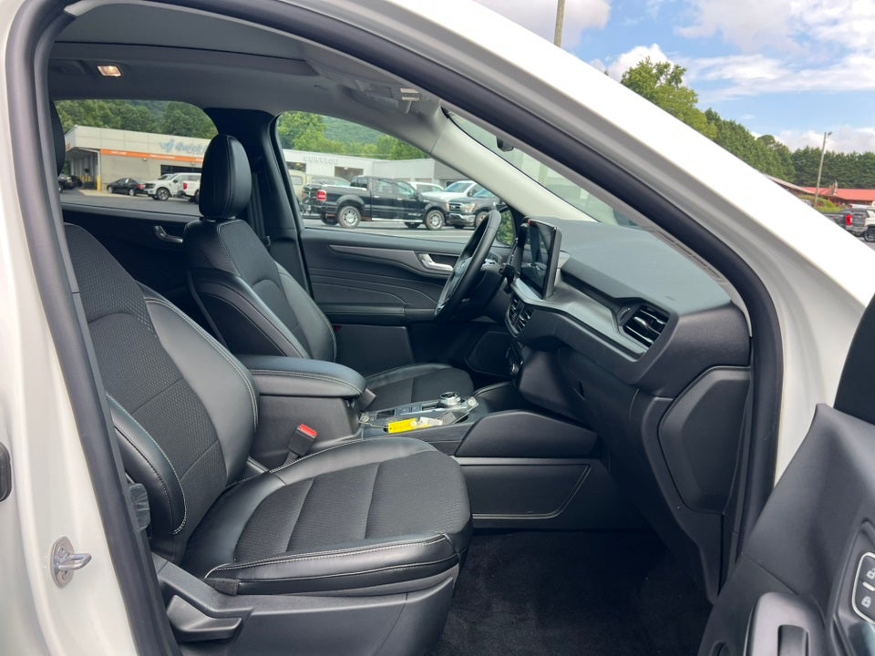 2025 Ford Escape Plug-In Hybrid Base