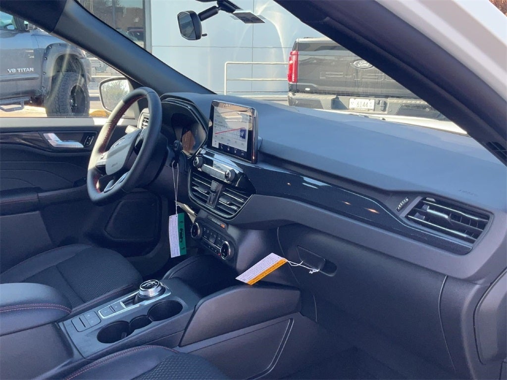 2025 Ford Escape Hybrid ST-Line