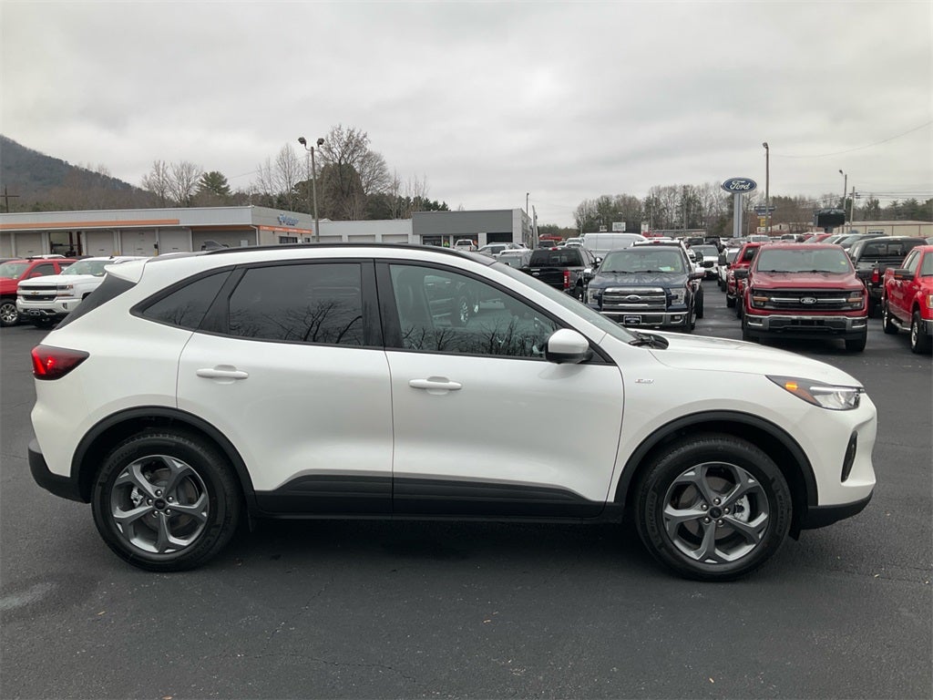 2026 Ford Escape Hybrid ST-Line Select
